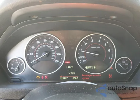 2013 BMW 328 Xi Sulev из США, поврежденный, VIN WBA3B5C5XDF138916